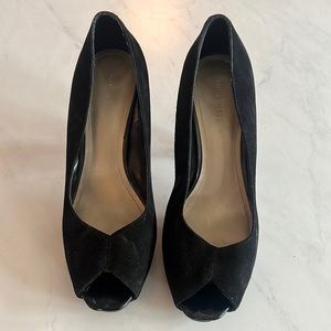 Black toeless suede heels🖤